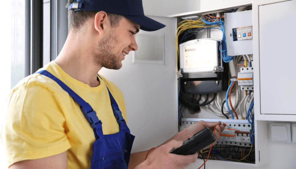 Start Your Career with an Electrician Apprenticeship - professionals